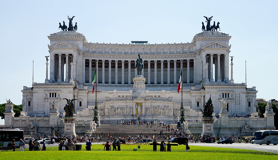 Piazza Venezia & Altare della Patria 1/3