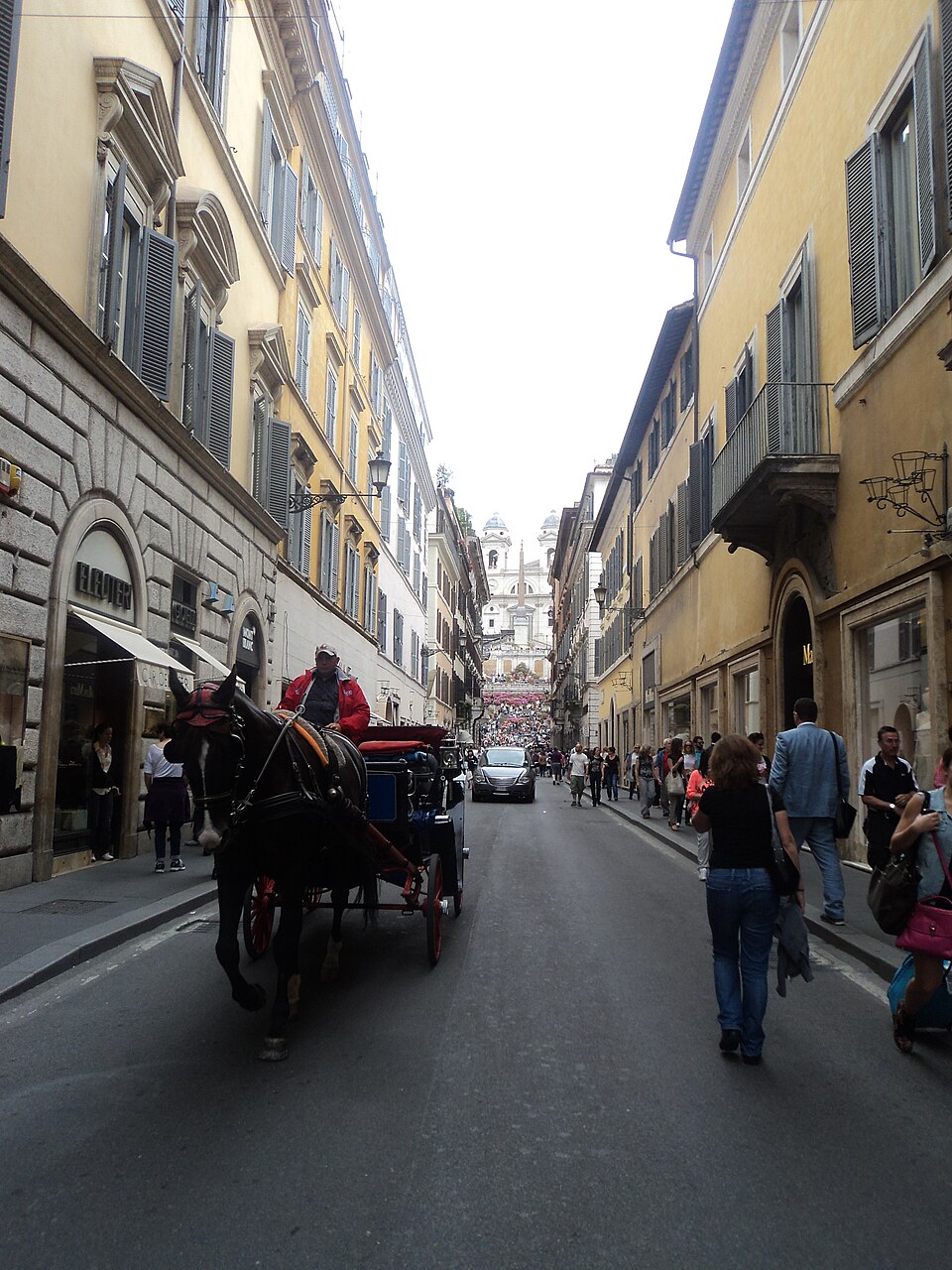Via Condotti 2/3