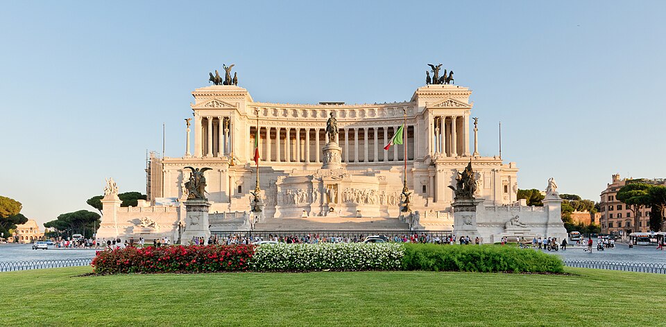 Piazza Venezia & Altare della Patria 2/3